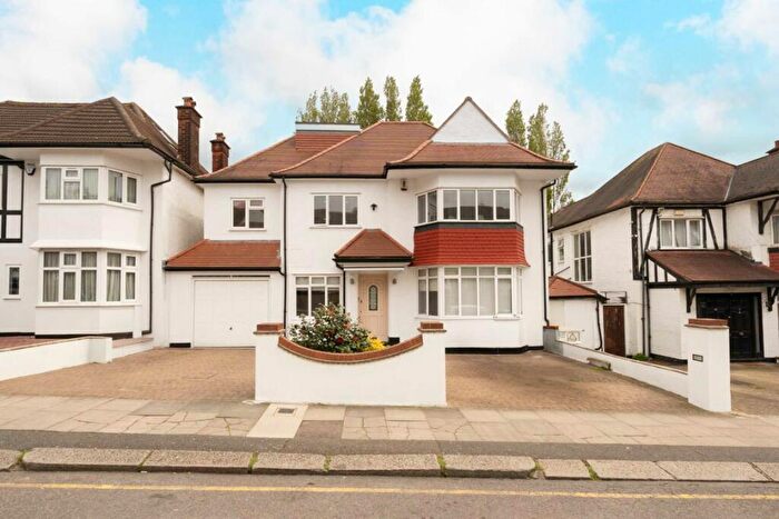 8 Bedroom Detached House To Rent In Allington Road, London, NW4