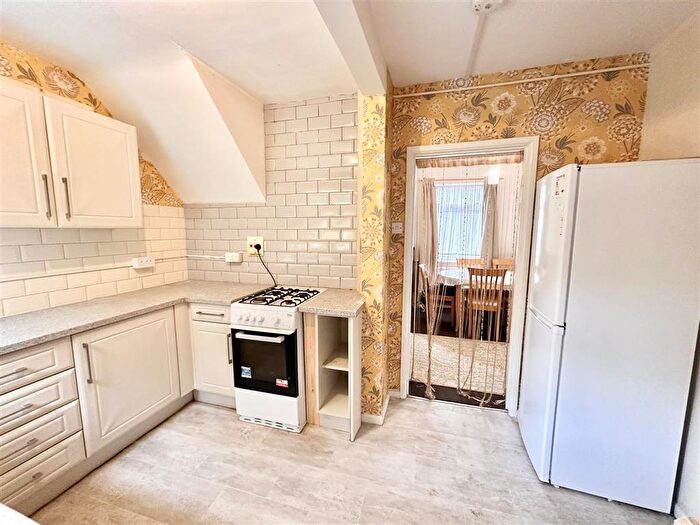 4 Bedroom House To Rent In Battery Hill, Winchester, SO22