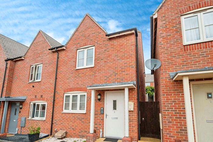 2 Bedroom End Of Terrace House For Sale In Montgomery Mews, Whittington, Worcester, WR5