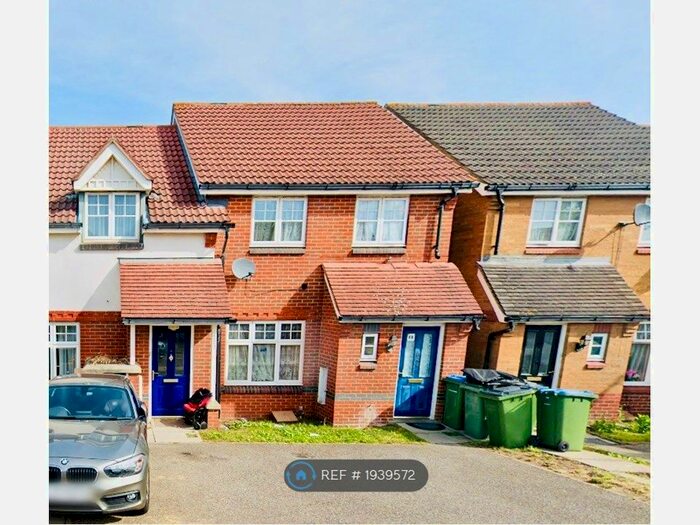 3 Bedroom End Of Terrace House To Rent In Greenhaven Drive, London, SE28