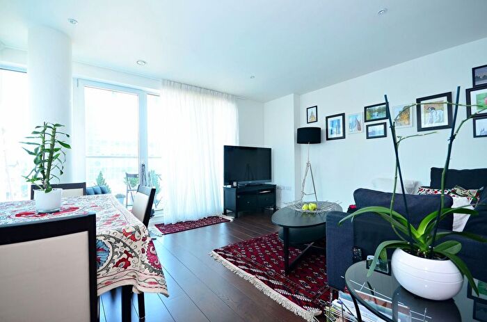 2 Bedroom Flat For Sale In Baltimore Wharf, Canary Wharf, London, E14