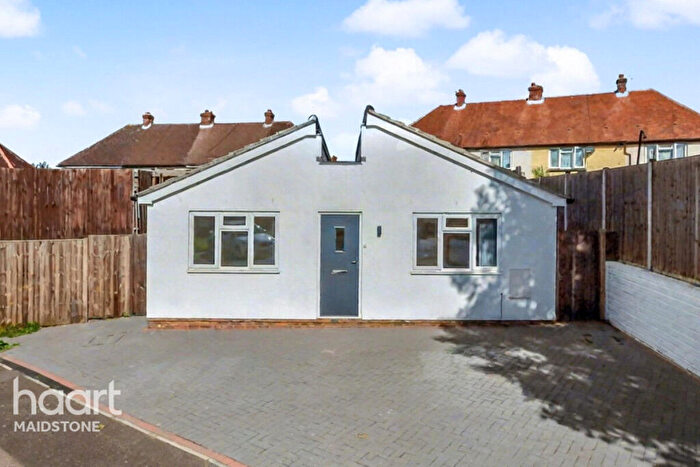 2 Bedroom Bungalow For Sale In Stanhope Close, Maidstone, ME14