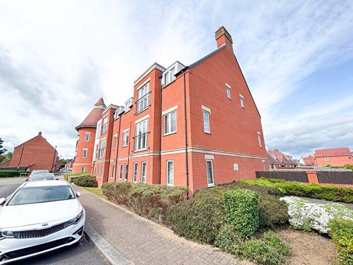 2 Bedroom Apartment For Sale In Peterson Drive, New Waltham, DN36