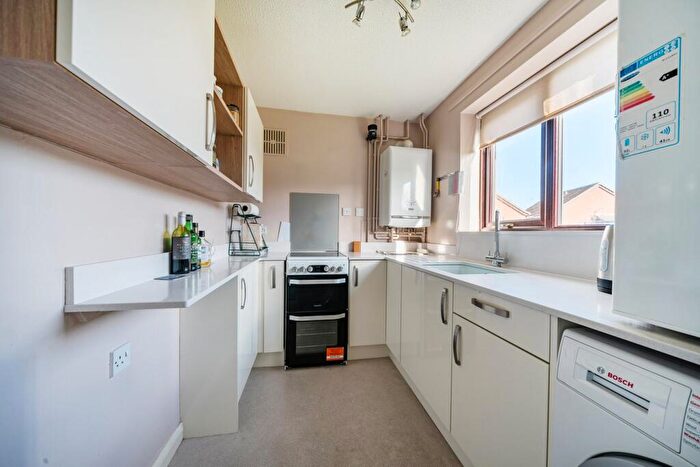 2 Bedroom Retirement Property For Sale In Plymouth Close, Redditch, B97