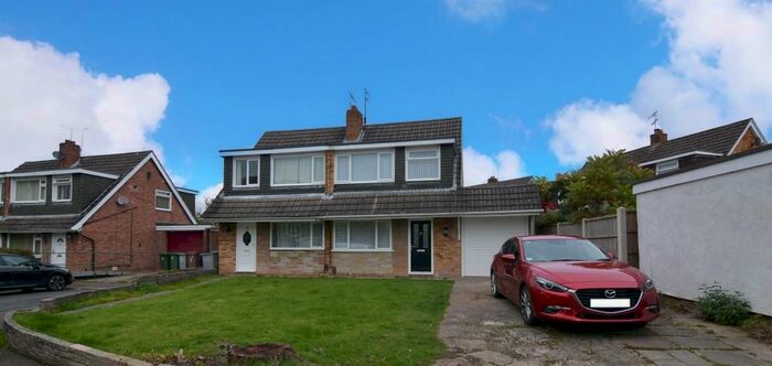 3 Bedroom Semi-Detached House To Rent In Cottage Close, Bromborough, CH63