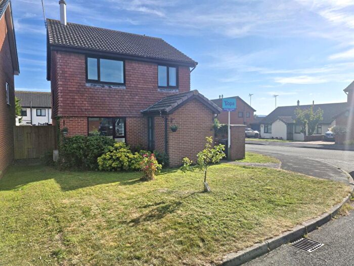 4 Bedroom Detached House For Sale In Well House Drive, Penymynydd, CH4