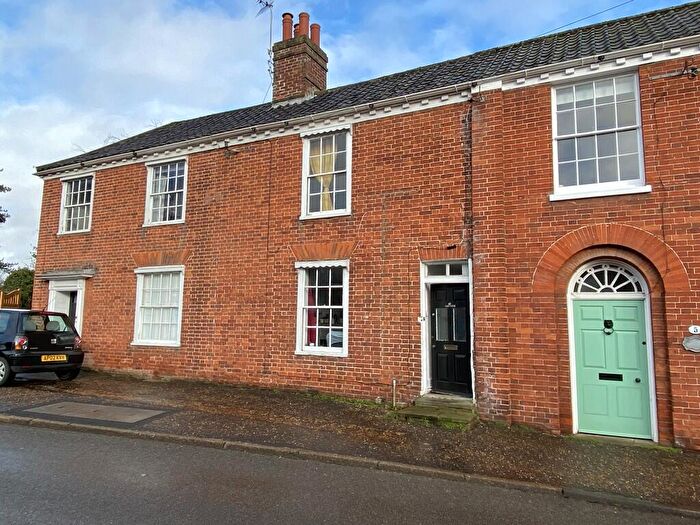 2 Bedroom Cottage For Sale In Beccles Road, Loddon, NR14