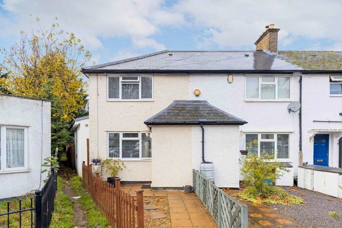 2 Bedroom Semi-Detached House To Rent In Bloxham Crescent, Hampton TW12