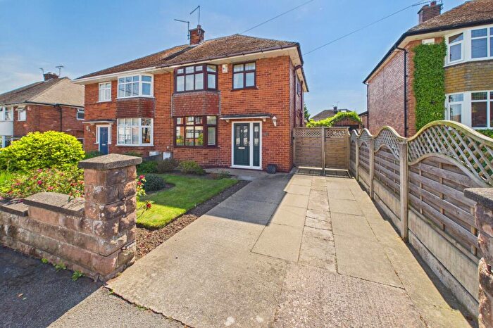 3 Bedroom Semi-Detached House For Sale In Overlea Drive, Hawarden, CH5