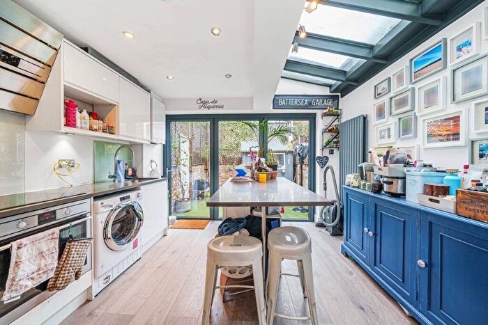 5 Bedroom Terraced House To Rent In Abercrombie Street, Battersea, London, SW11