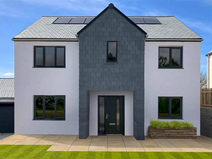 4 Bedroom Link Detached House For Sale In Pentire Green, Crantock, Newquay, TR8