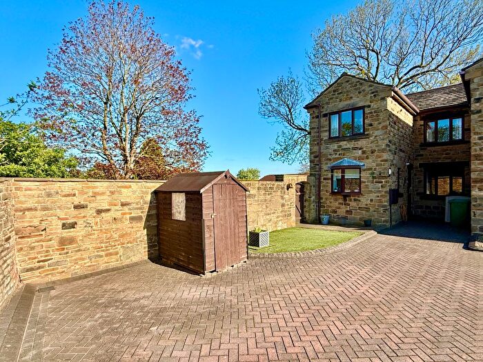 3 Bedroom End Terrace House For Sale In Vicar Lane, Ossett, West Yorkshire, WF5