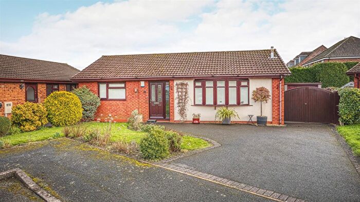 3 Bedroom Detached Bungalow For Sale In Castle View, Hatton, Derby, DE65