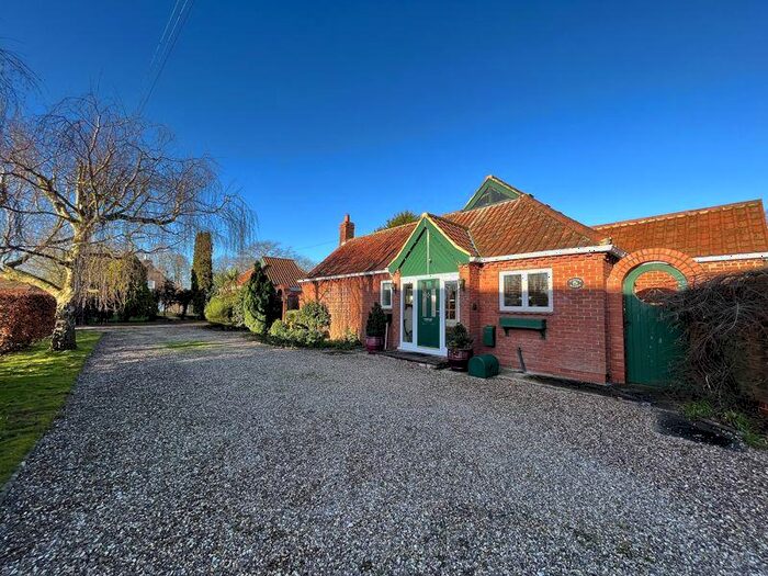 3 Bedroom Detached Bungalow For Sale In Northgate Lane, Grimoldby, Nr Louth, LN11