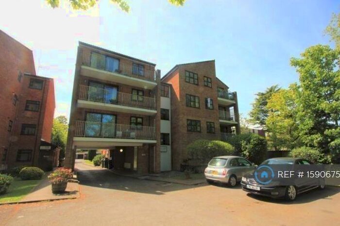 1 Bedroom Flat To Rent In Daniel Court, Beckenham, BR3