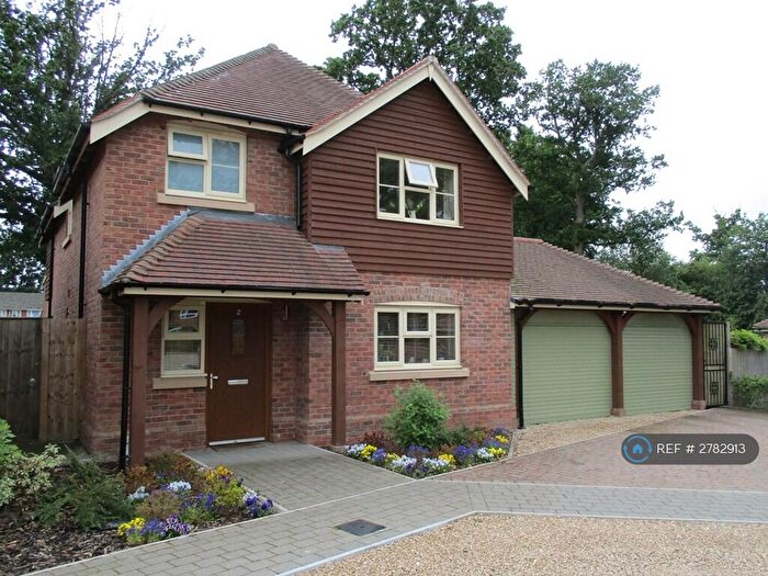 3 Bedroom Detached House To Rent In Treetops Drive, Cowplain, PO8