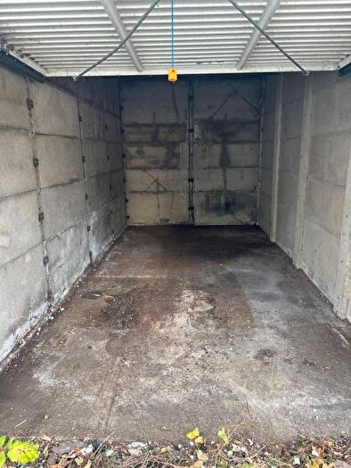 Parking To Rent In Garage, Vale Road, Northfleet, DA11