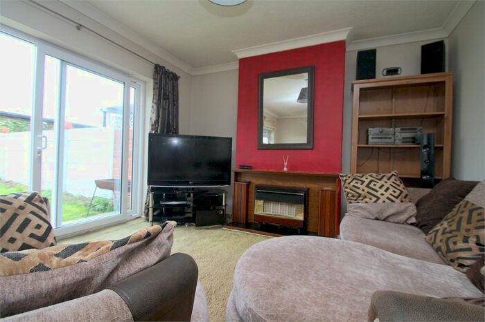 2 Bedroom Semi-Detached Bungalow To Rent In Brook Close, Stanwell, Staines-Upon-Thames, Surrey TW19