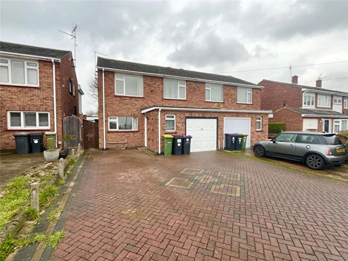 4 Bedroom Semi-Detached House To Rent In Fairfield, Great Wakering, Southend-on-Sea, Essex, SS3