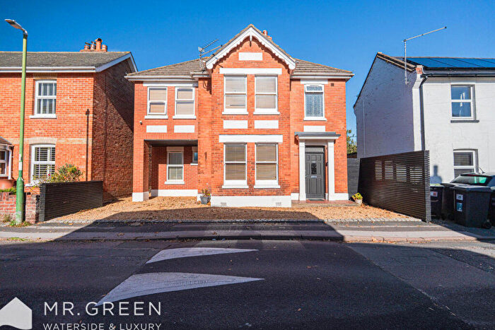 5 Bedroom Detached House For Sale In Livingstone Road, Southbourne, BH5