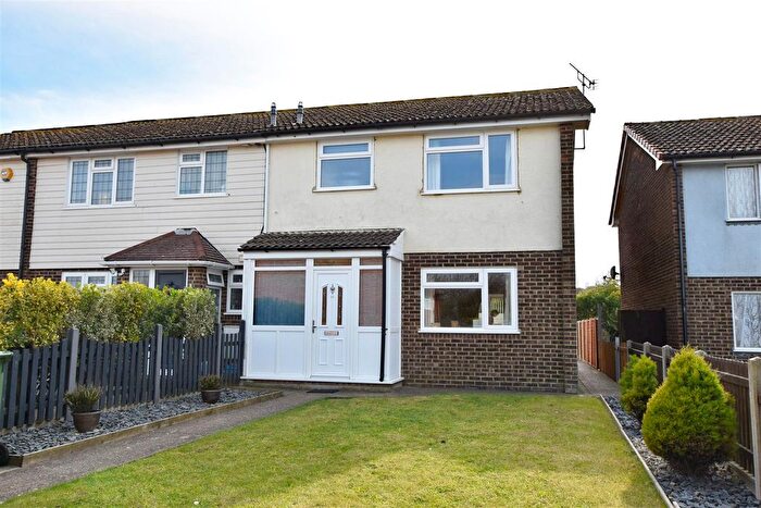 3 Bedroom Semi-Detached House For Sale In Denham Way, Camber, Rye, TN31