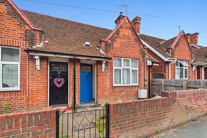 1 Bedroom Semi-Detached House For Sale In Military Road, Colchester, CO1