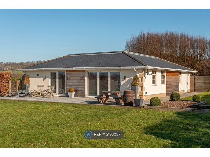 3 Bedroom Bungalow To Rent In Avon Lane, Saltford, Bristol, BS31