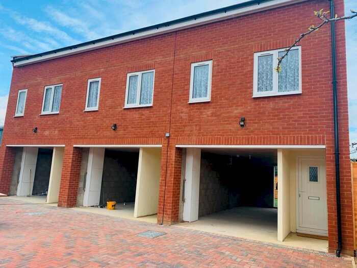 2 Bedroom Property To Rent In Western Road, Bletchley, Milton Keynes MK2