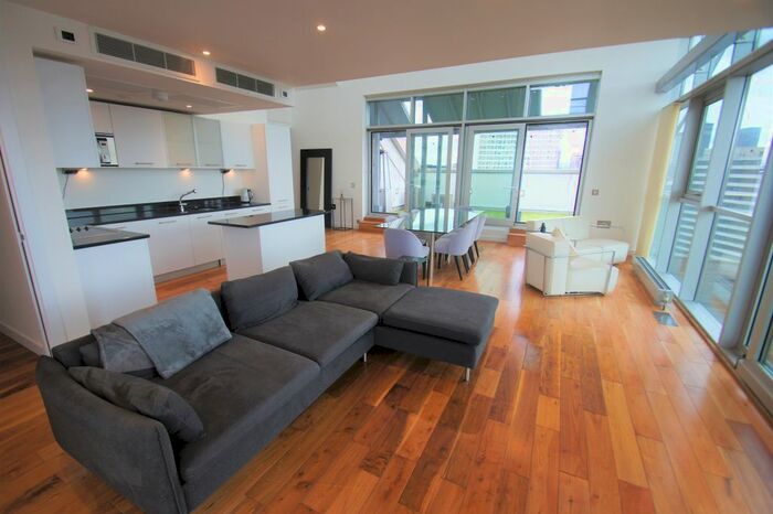 2 Bedroom Flat To Rent In Clowes Street, Salford, M3