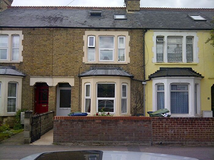 6 Bedroom Terraced House To Rent In Magdalen Road, Oxford, OX4
