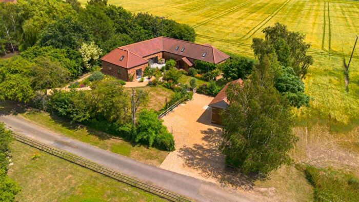 5 Bedroom Barn Conversion For Sale In Sandy Lane, Tydd St Giles, Wisbech, PE13