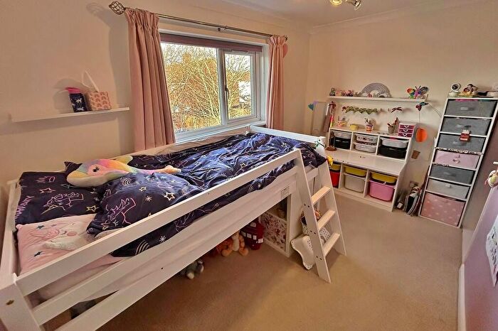 3 Bedroom Terraced House For Sale In Holybourne Road, Havant, PO9