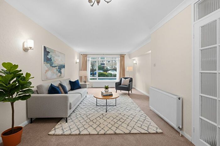 2 Bedroom Flat To Rent In Beaumont, - St. John's Avenue, SW15
