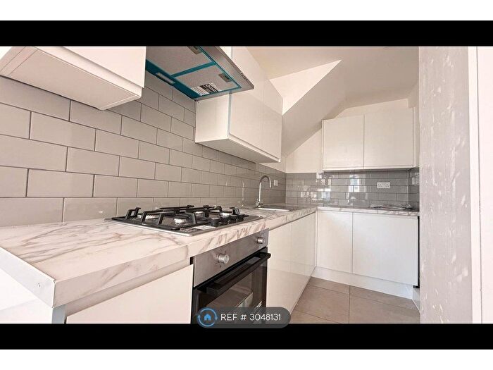 1 Bedroom Flat To Rent In Tooting High St, London, SW17