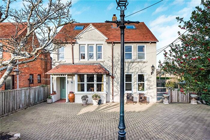 6 Bedroom Detached House For Sale In Eynsham Road, Botley, Oxford, Oxfordshire, OX2