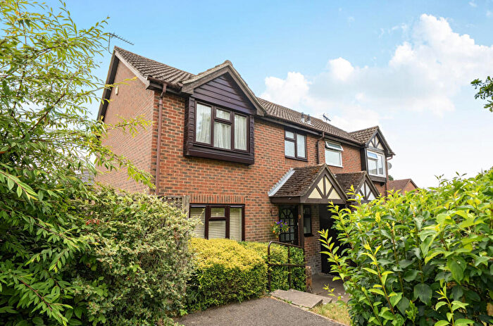 3 Bedroom Semi-Detached House For Sale In The Glades, Locks Heath, Southampton, Hampshire, SO31