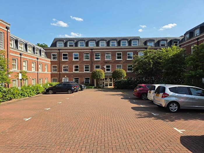 1 Bedroom Retirement Property For Sale In College Way, Welwyn Garden City, AL8