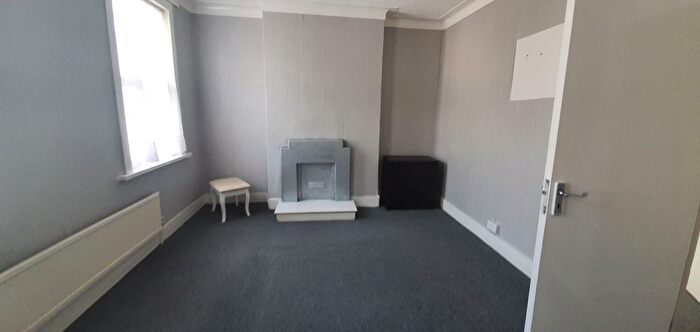 3 Bedroom Terraced House For Sale In Eversleigh Road, London, E6