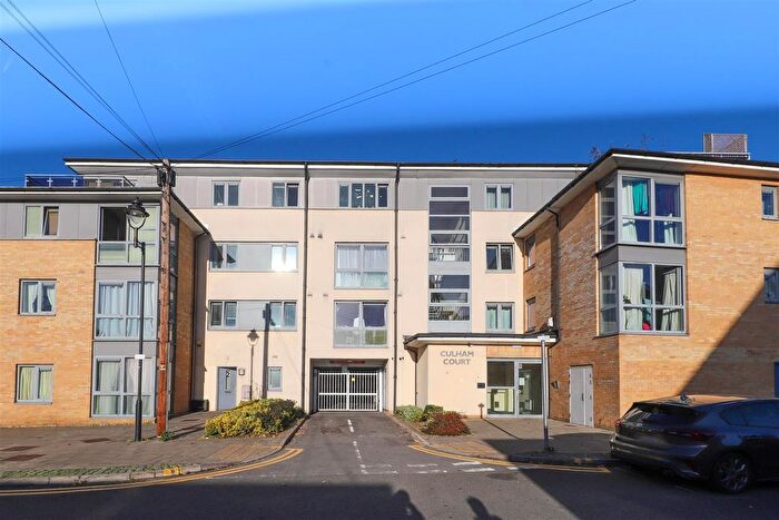 2 Bedroom Flat For Sale In Culham Court, Uxbridge, UB8