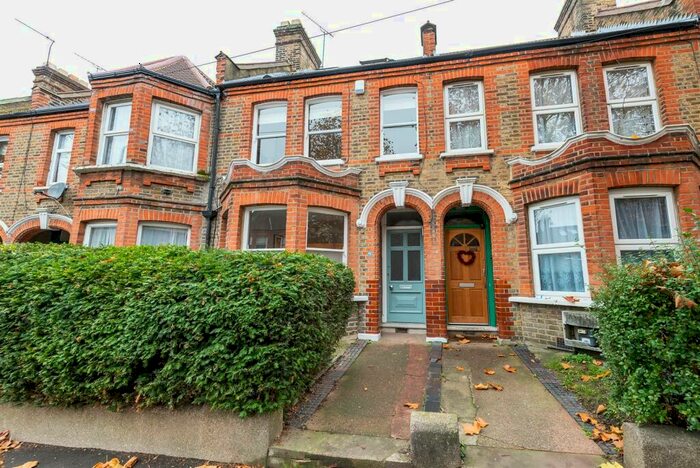 3 Bedroom Terraced House To Rent In Lloyd Road, Walthamstow, E17