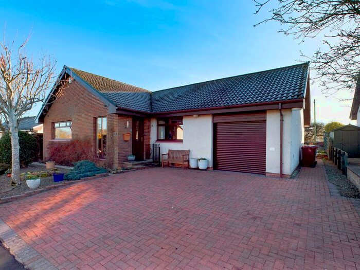 3 Bedroom Bungalow For Sale In Castlehill Court, Symington, Biggar ML12