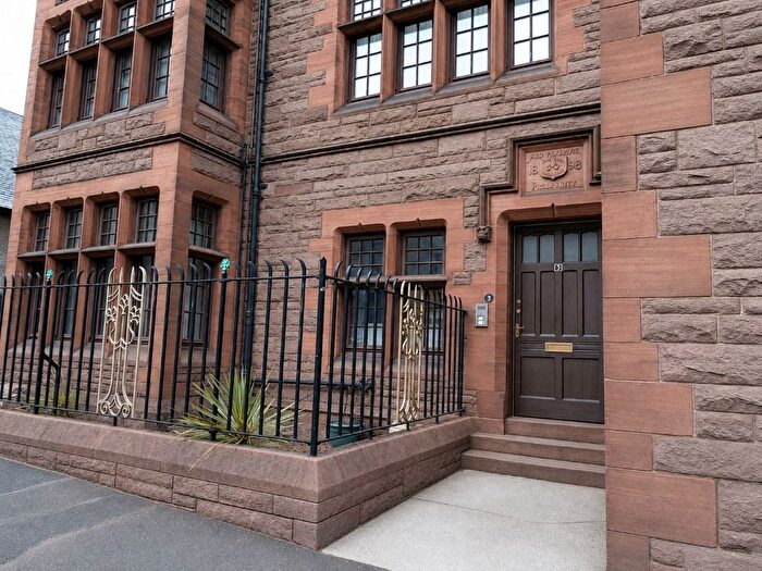 2 Bedroom Flat To Rent In Maitland Street, Stobswell, Dundee, DD4