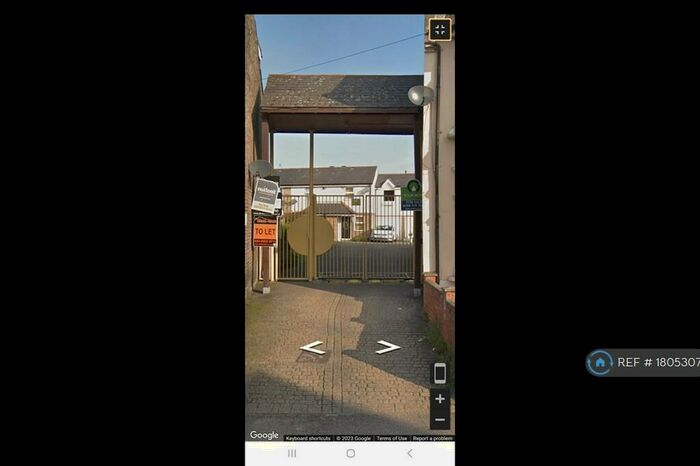 3 Bedroom Flat To Rent In Elgar Close, London, E13