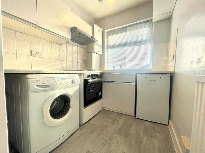 1 Bedroom Maisonette To Rent In Clydesdale, Ponders End, Enfield, EN3