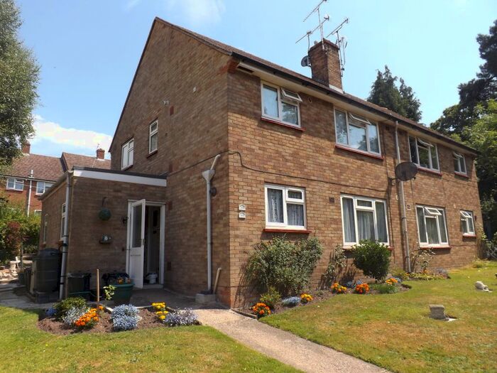 1 Bedroom Flat To Rent In Churchfield, Riverhead, Sevenoaks, TN13