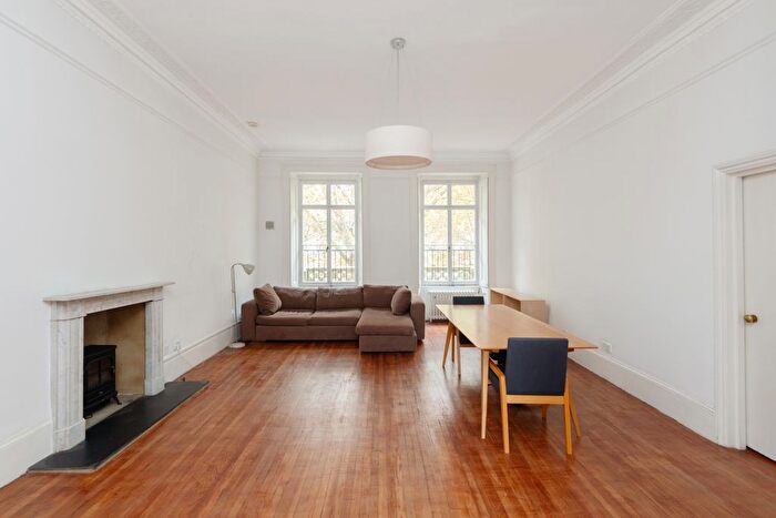 2 Bedroom Flat To Rent In Westbourne Terrace, London, W2