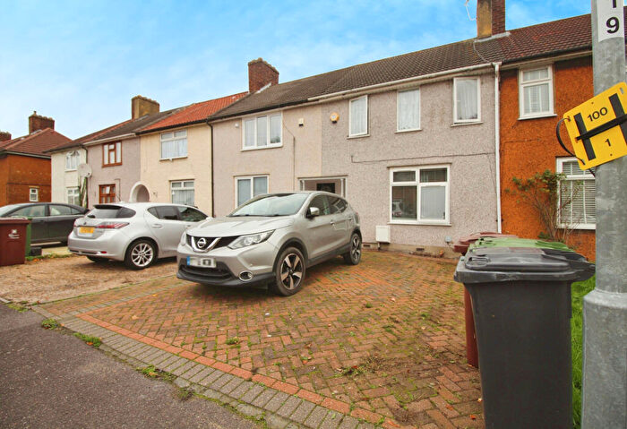 3 Bedroom Terraced House To Rent In Hunters Square, Dagenham, RM10