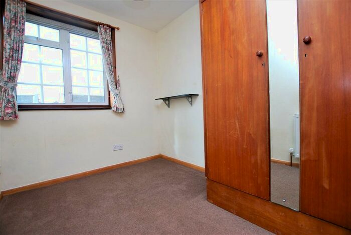 4 Bedroom Semi-Detached House To Rent In Lynwood, GU2