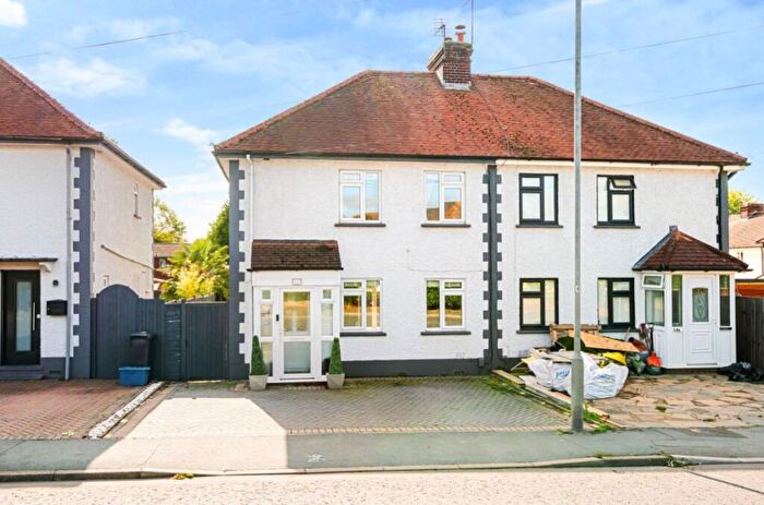 3 Bedroom Semi-Detached House For Sale In Upshire Road, Waltham Abbey, EN9