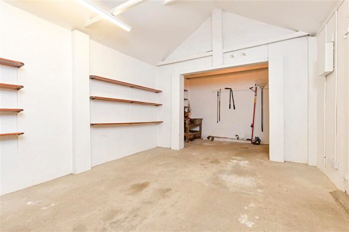 4 Bedroom Detached Bungalow For Sale In Hollywood Lane, West Kingsdown, Sevenoaks, Kent, TN15